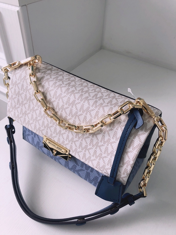 マイケルコースバッグ内部構造